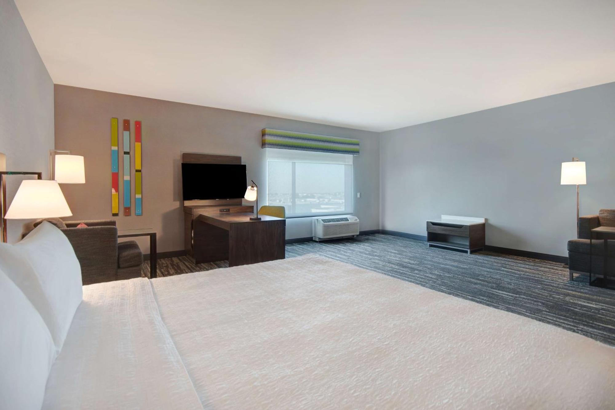 Hampton & By Hilton