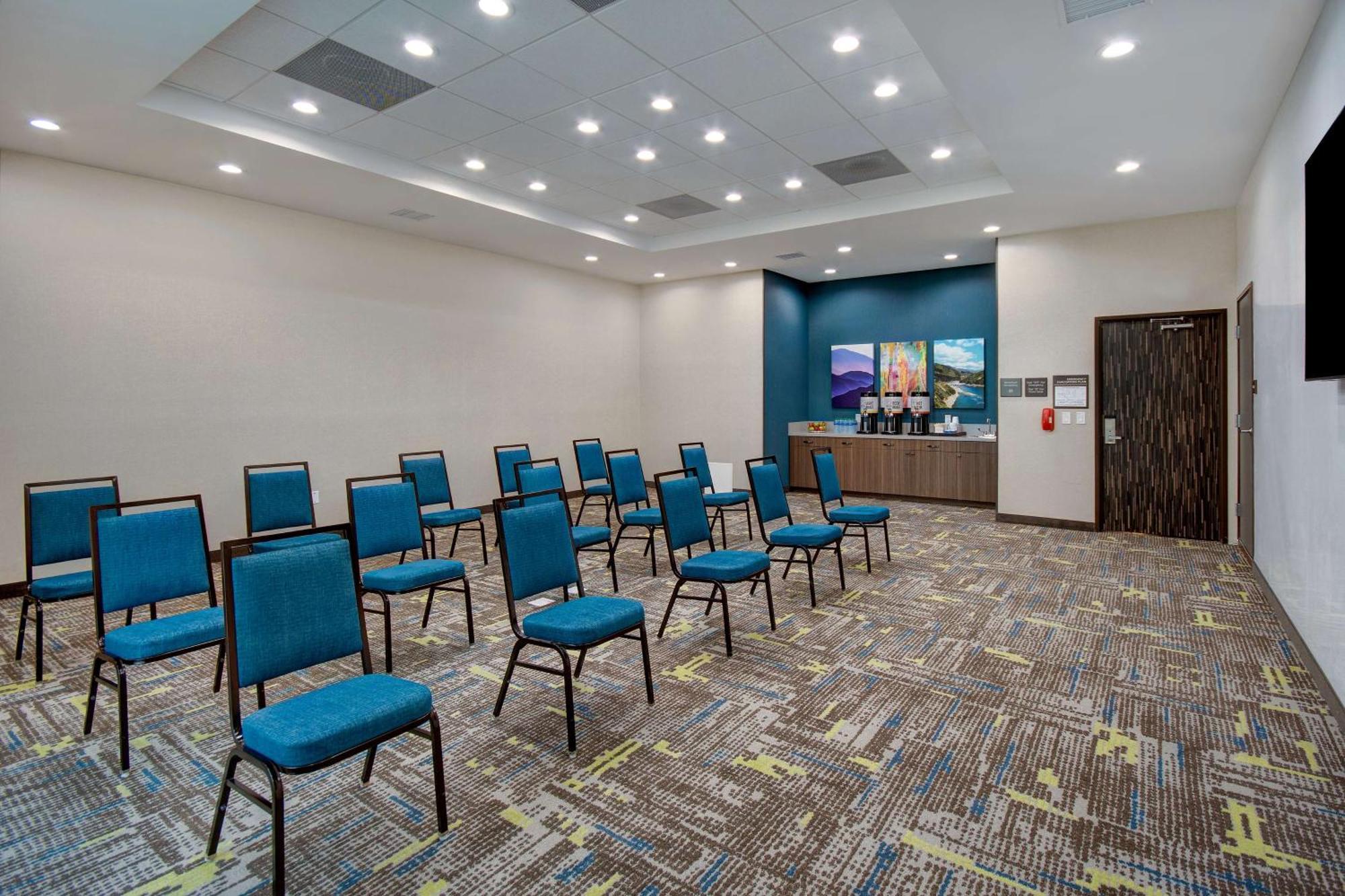 Hampton & By Hilton 3* Rancho Cucamonga
