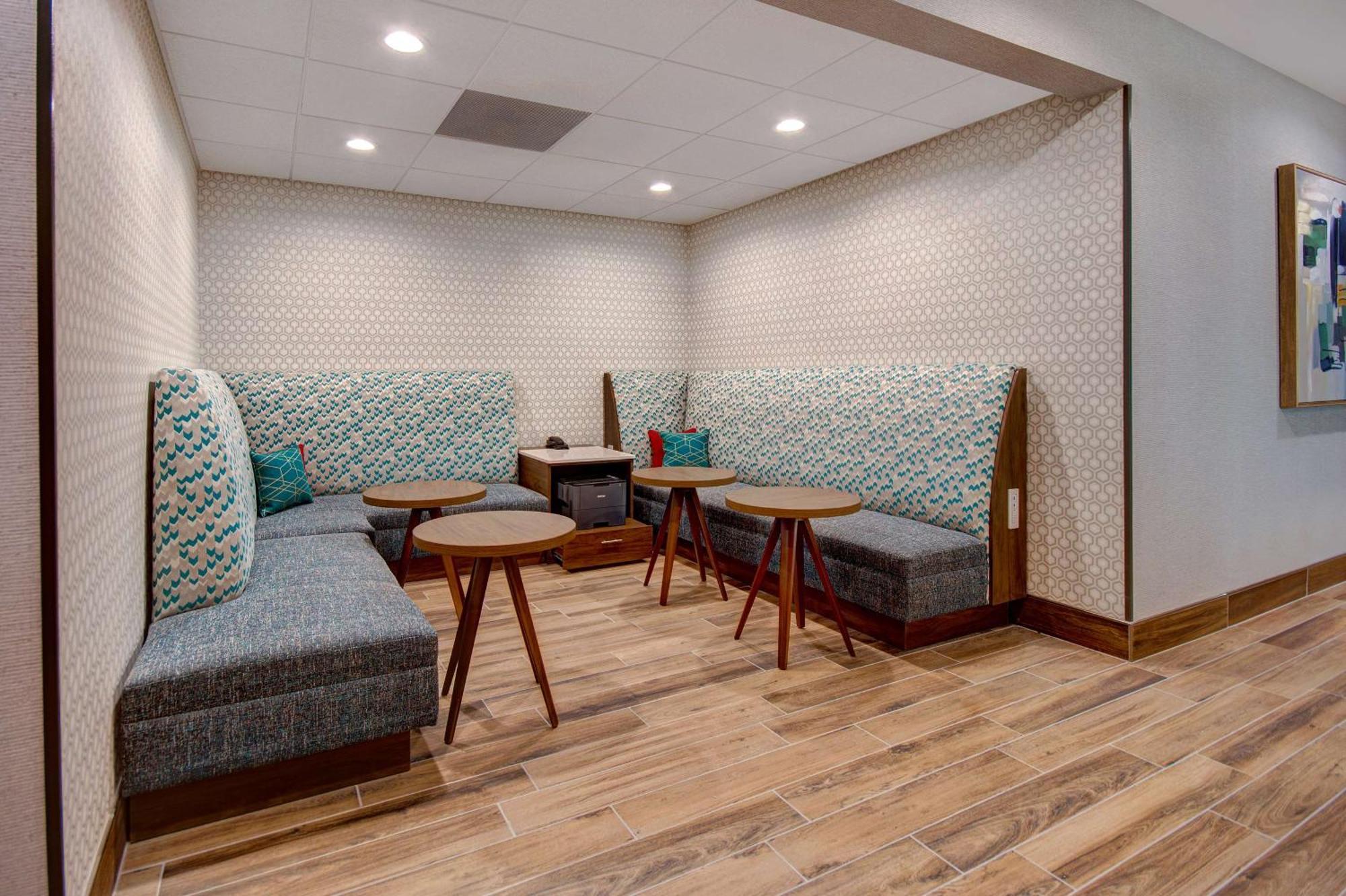 Hampton & By Hilton 3* Rancho Cucamonga