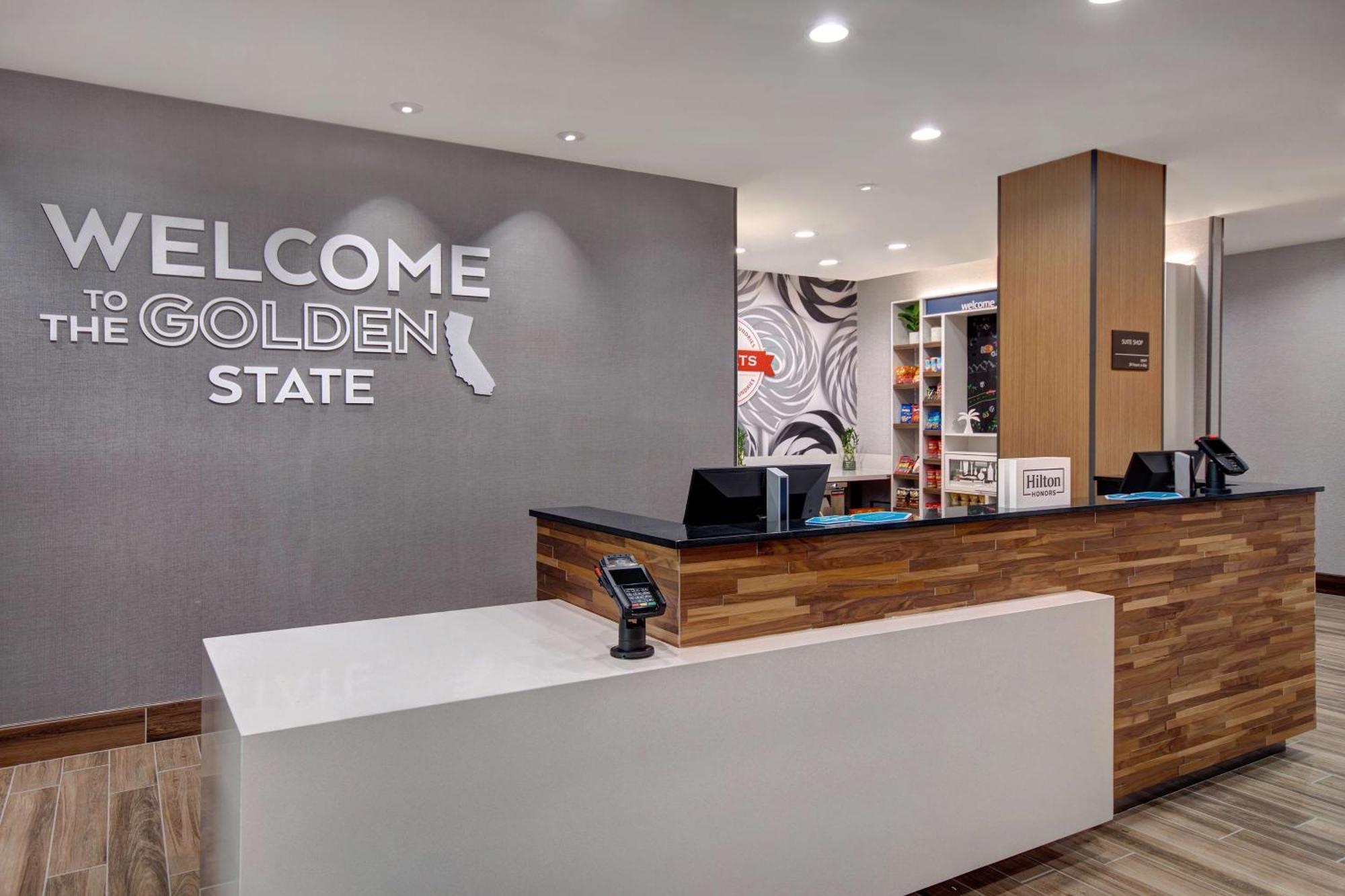 Hampton & By Hilton 3*